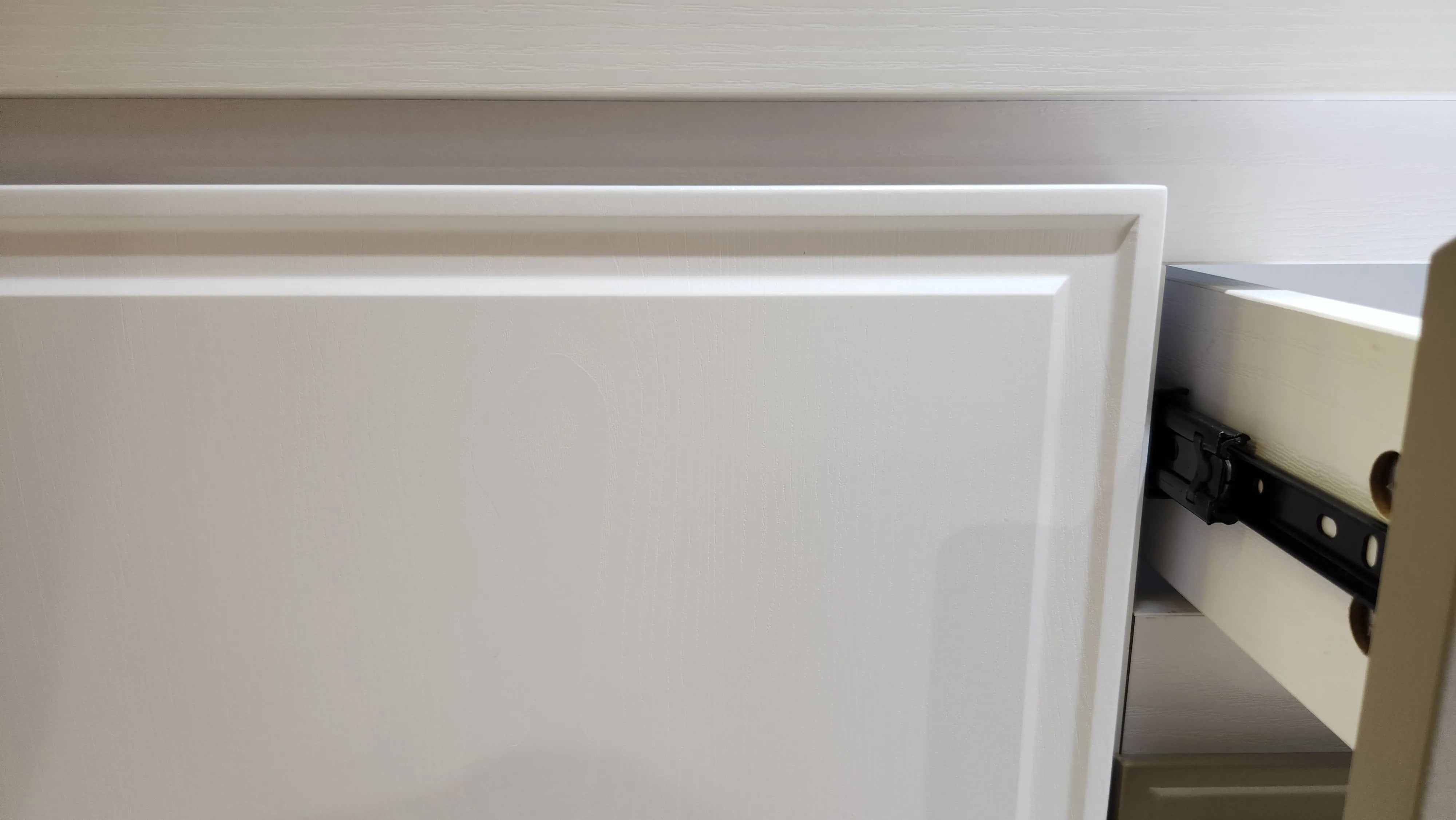 Harmony 1.53m TV Cabinet - White Wood Grain & Light Brown detail